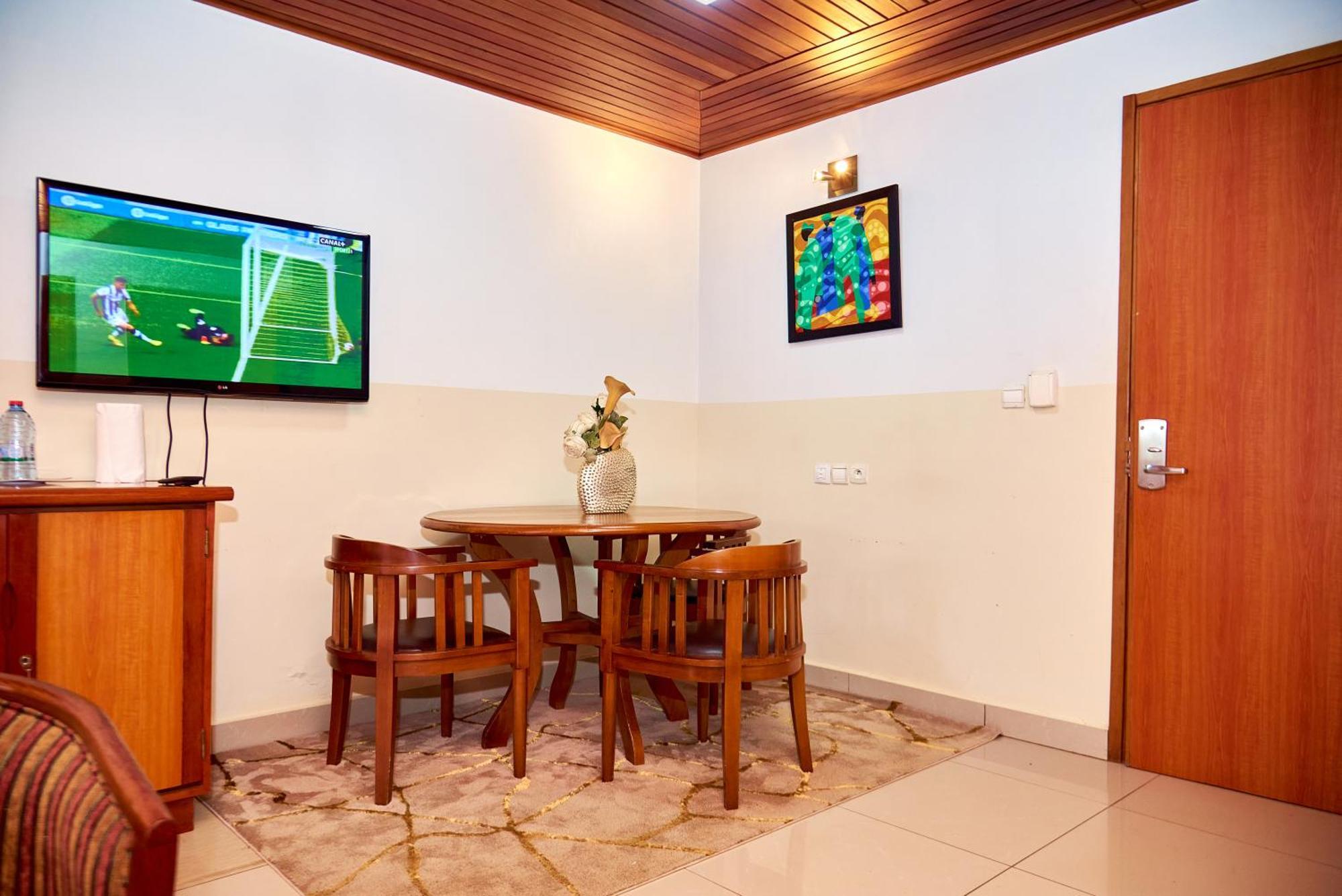 Congress Hotel Yaoundé Екстериор снимка