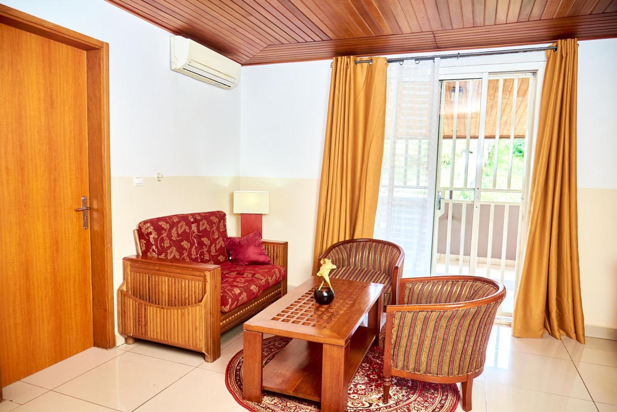 Congress Hotel Yaoundé Екстериор снимка